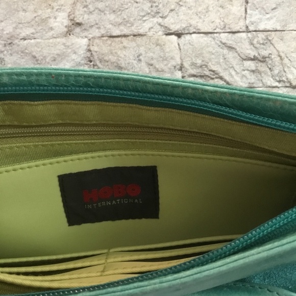 HOBO WEATHERED LEATHER WRISTLET WALLET - Picture 4 of 4